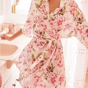 Show Me Your MuMu Pink Floral Garden of Blooms Brie Robe (one size)